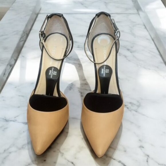 BCBG Shoes - BCBG Mary Jane Pumps Size 8